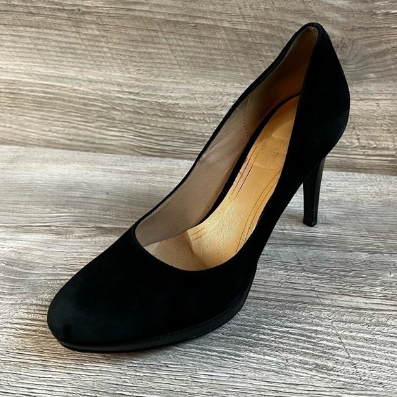 Woman’s black D39085 Cole Haan small platform pumps heels size 8 Nike air - Picture 1 of 10